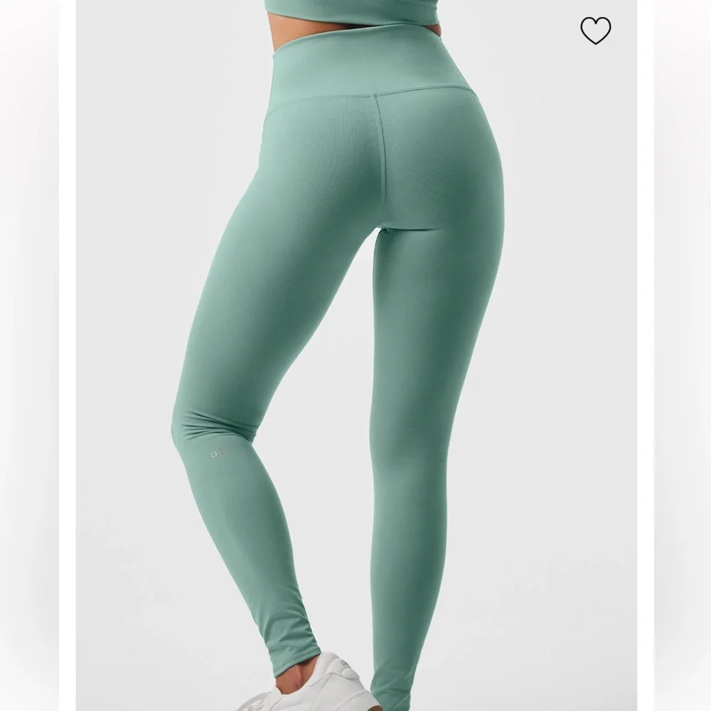 Alo Yoga High-Waist Airbrush Leggings - Botanic Green - Picture 2 of 12